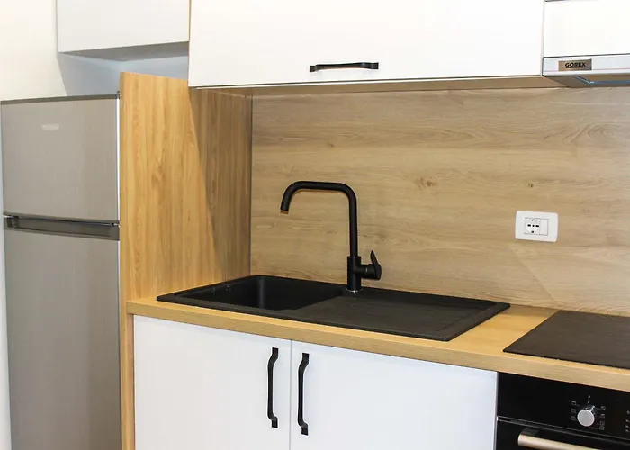 Azure Dream G8 Apartman Golem