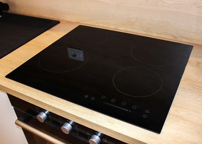 Azure Dream G8 Apartman Golem