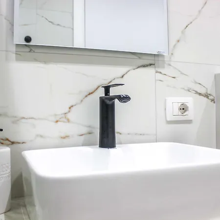 Azure Dream G8 Apartman *