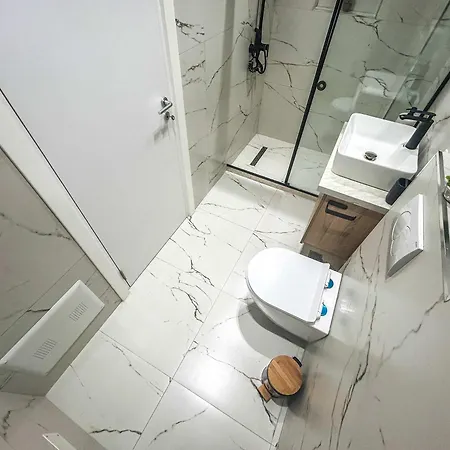 Azure Dream G8 Apartman *