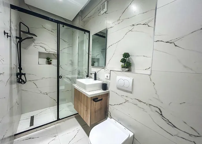 Azure Dream G8 Golem (Tirana)