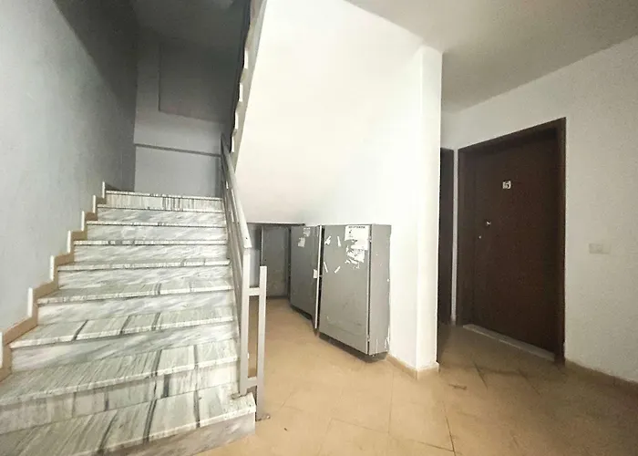 Azure Dream G8 Lejlighed Golem (Tirana)